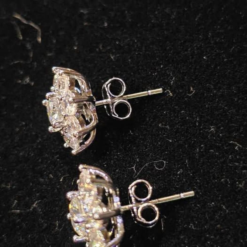 3CTW Moissanite earrings in .925 setting - Picture 3 of 4